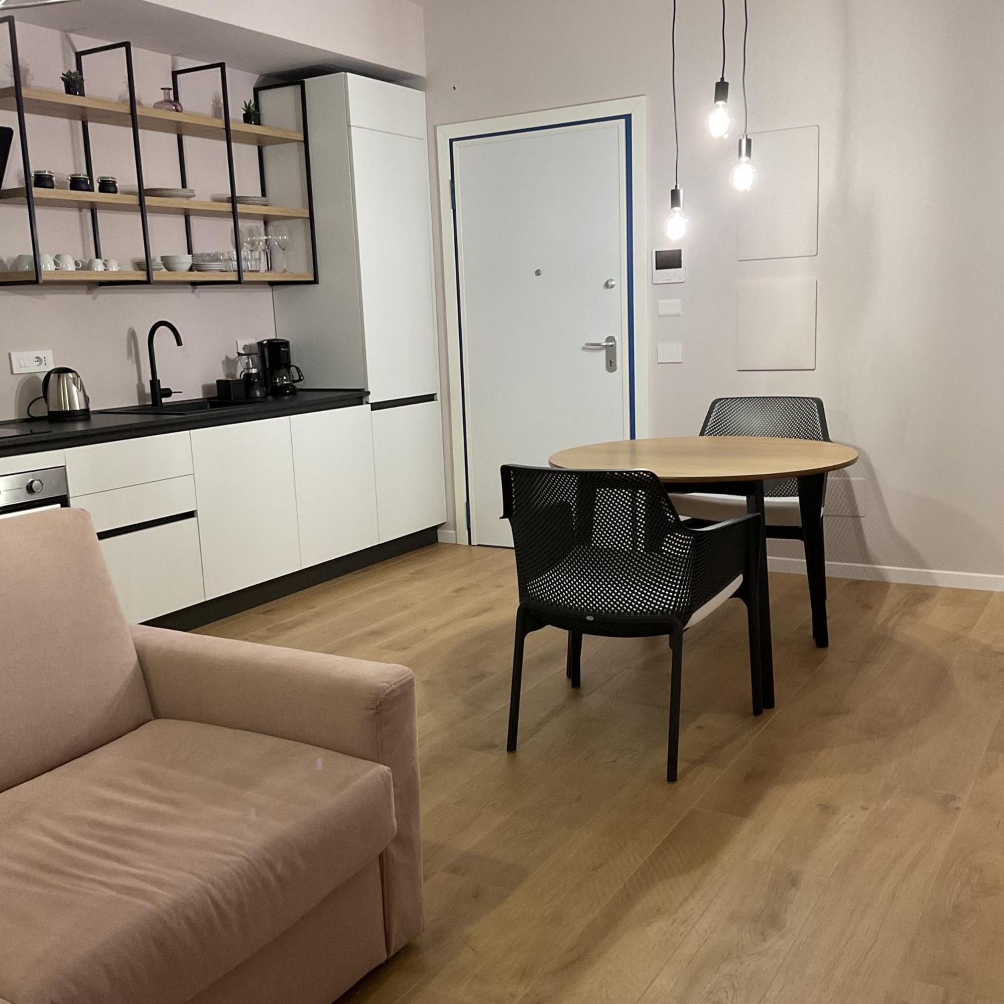 Residenza Labicana Luxury Apartment- In The Heart Of Рим Екстериор снимка